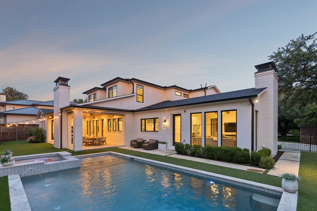 5105 Del Roy Drive