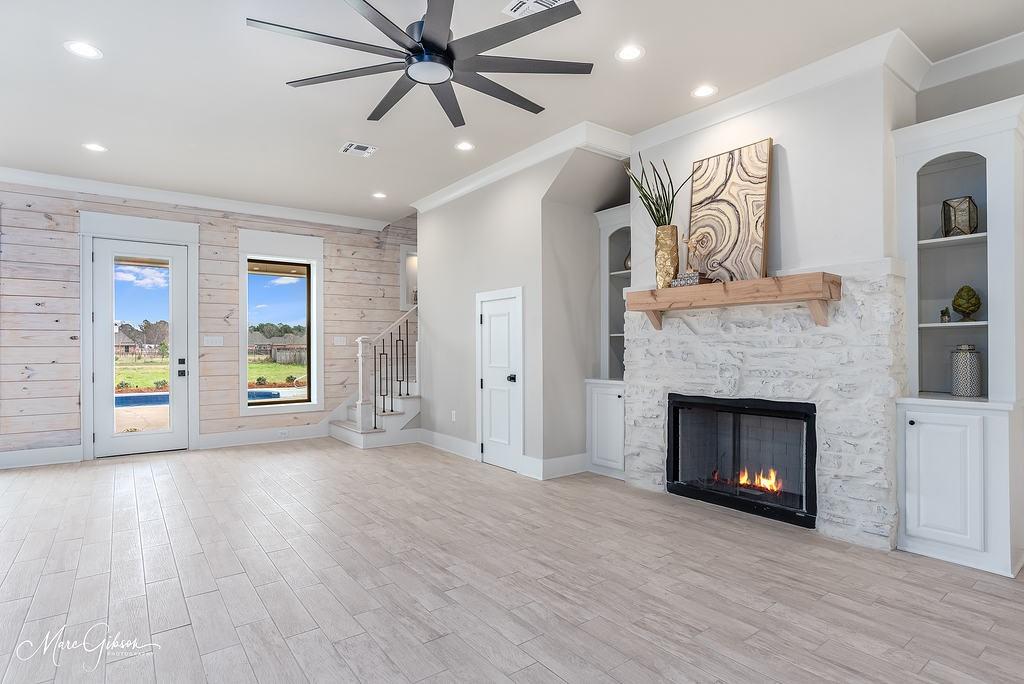 Benton, Louisiana 71006, United States, 5 Bedrooms Bedrooms, ,3 BathroomsBathrooms,Residential,Active,86473