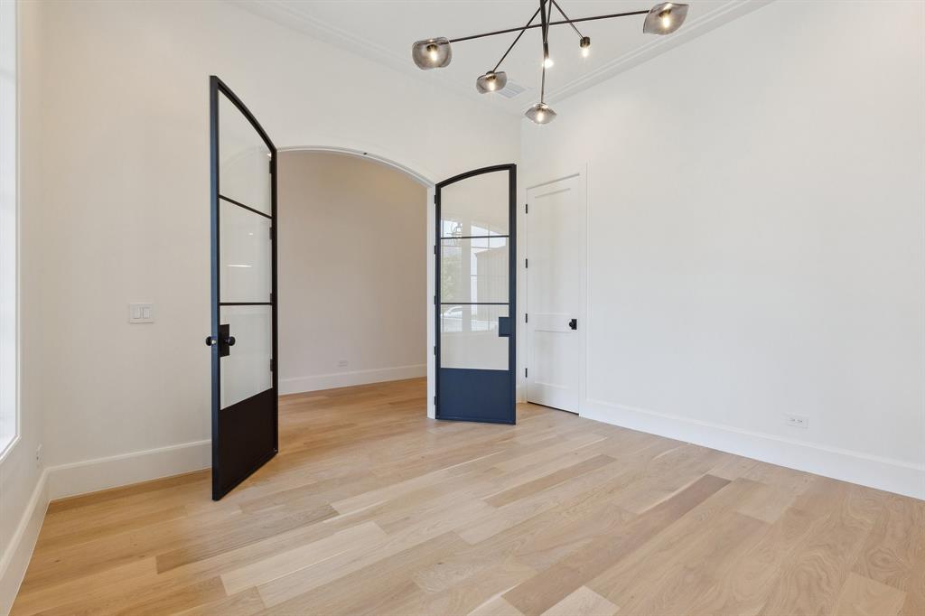 1801 Loving Avenue