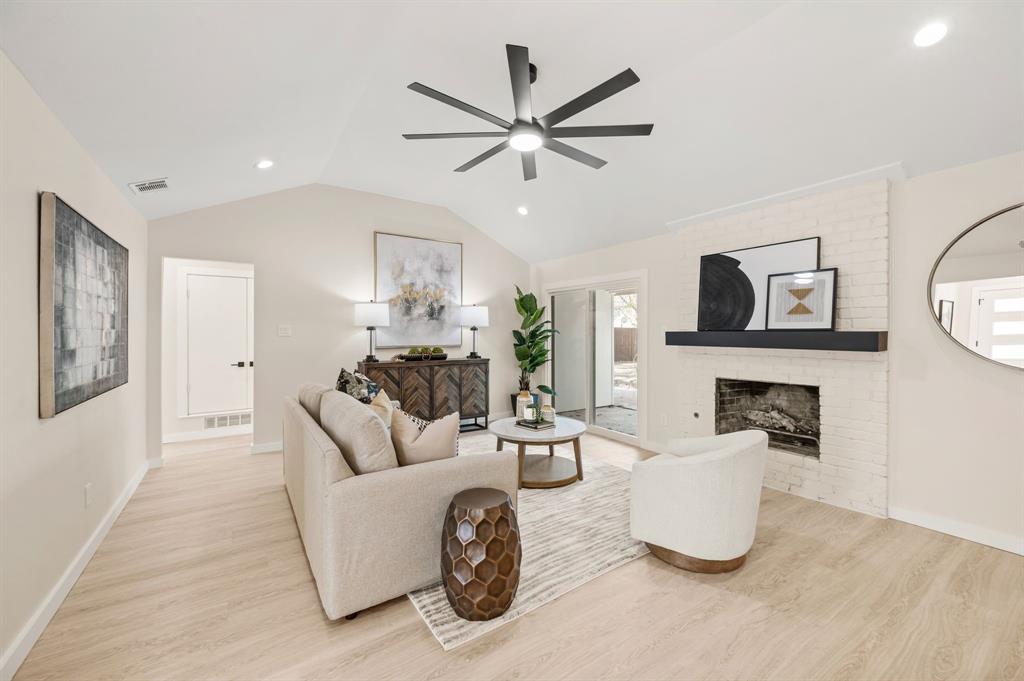 1934 Vista Oaks Drive