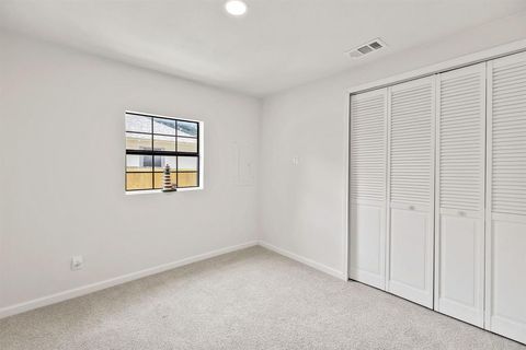 Tiny photo for 311 S Waverly Drive, Dallas, TX 75208 (MLS # 21201208)