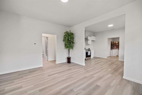 Tiny photo for 311 S Waverly Drive, Dallas, TX 75208 (MLS # 21201208)