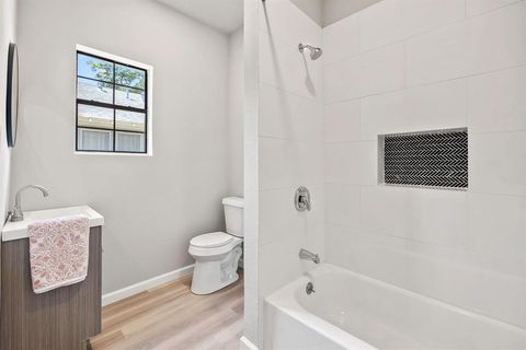 Tiny photo for 311 S Waverly Drive, Dallas, TX 75208 (MLS # 21201208)