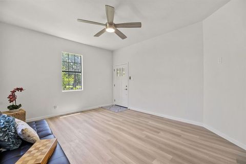 Tiny photo for 311 S Waverly Drive, Dallas, TX 75208 (MLS # 21201208)