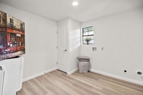 Tiny photo for 311 S Waverly Drive, Dallas, TX 75208 (MLS # 21201208)