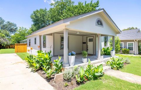 Tiny photo for 311 S Waverly Drive, Dallas, TX 75208 (MLS # 21201208)