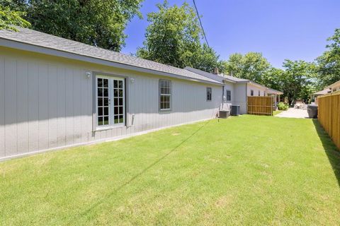 Tiny photo for 311 S Waverly Drive, Dallas, TX 75208 (MLS # 21201208)