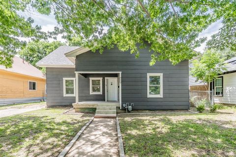 1112 E Leuda Street Fort Worth TX 76104