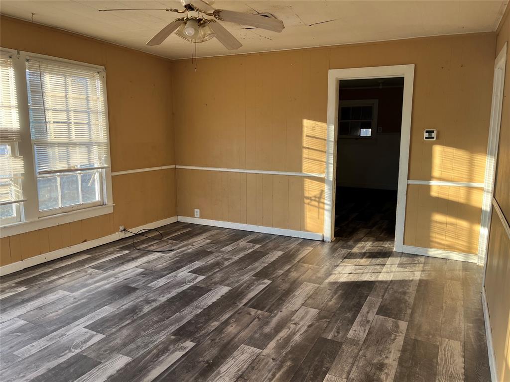 935 E Washington Street