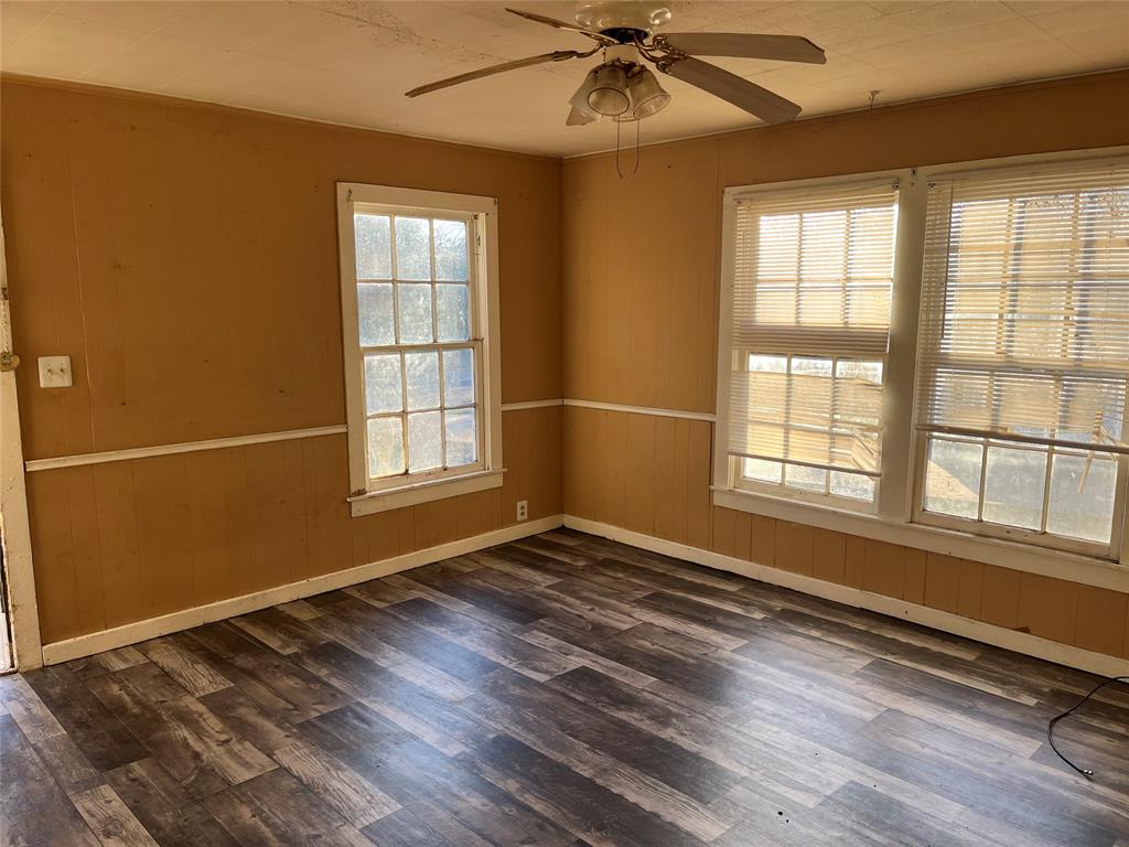 935 E Washington Street