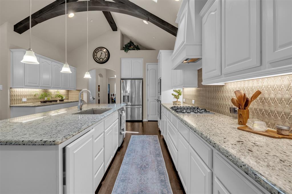 2704 Esplanade Boulevard 2704