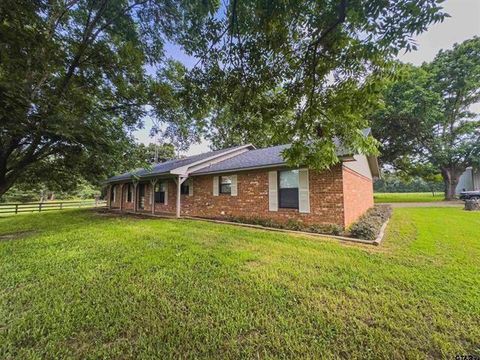 A home in Brownsboro