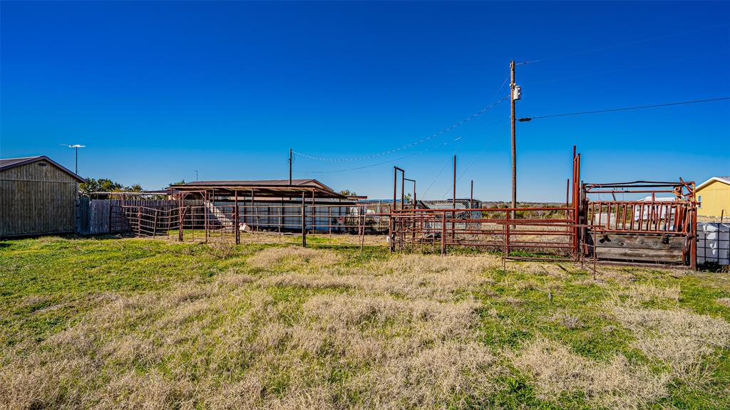 520 Private Road 1615