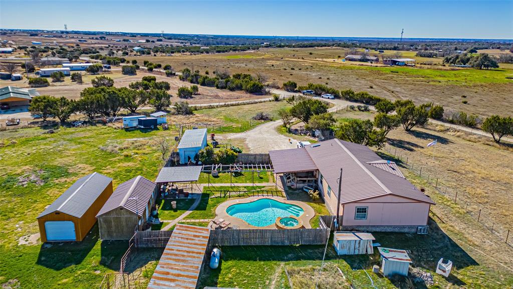 520 Private Road 1615