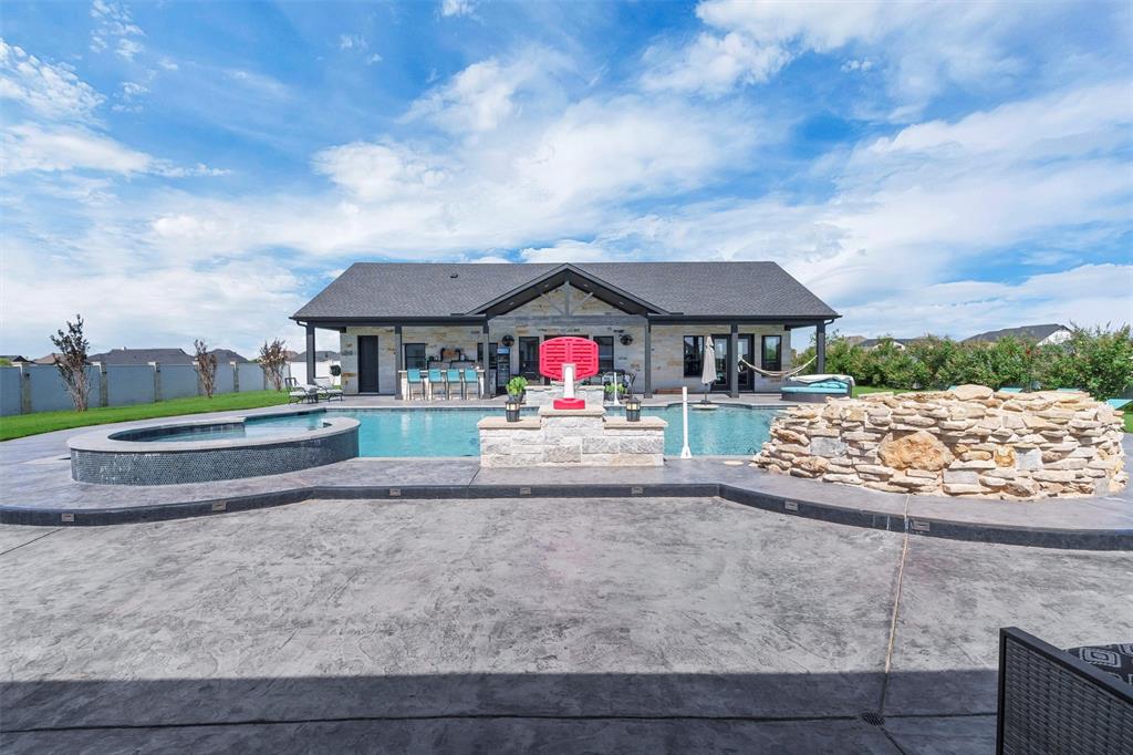 Bella Crossing - Residential