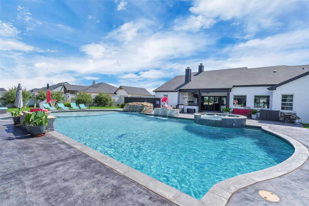 Bella Crossing - Residential