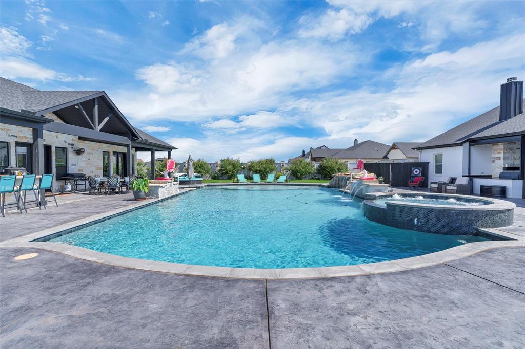 Bella Crossing - Residential