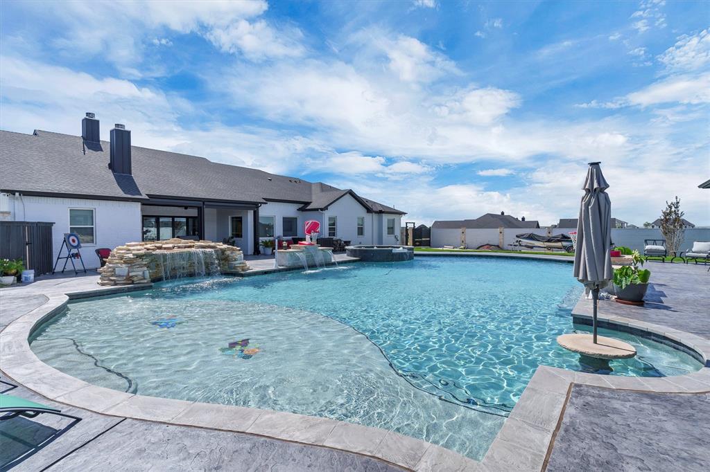 Bella Crossing - Residential