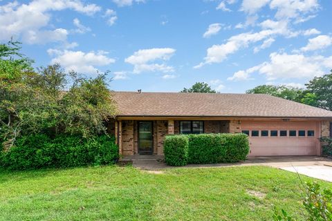 107 Russell Drive Highland Village TX 75077