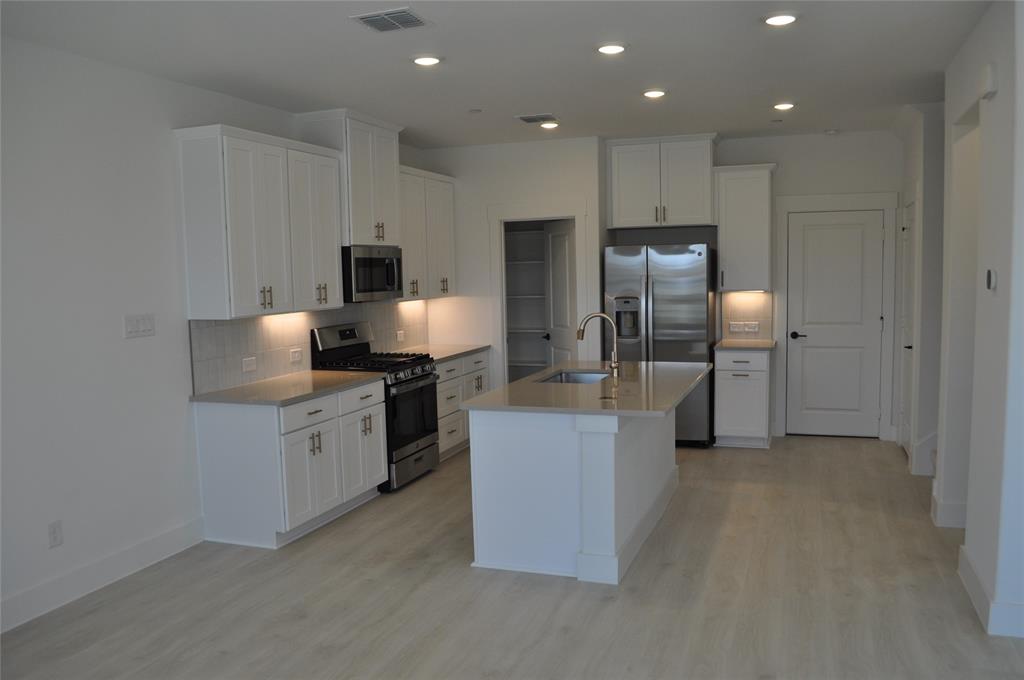 Trinity Falls Planning Unit 8 Ph 2 - Residential Lease