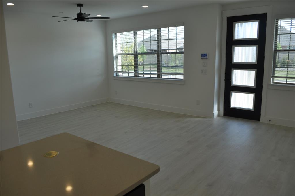 Trinity Falls Planning Unit 8 Ph 2 - Residential Lease