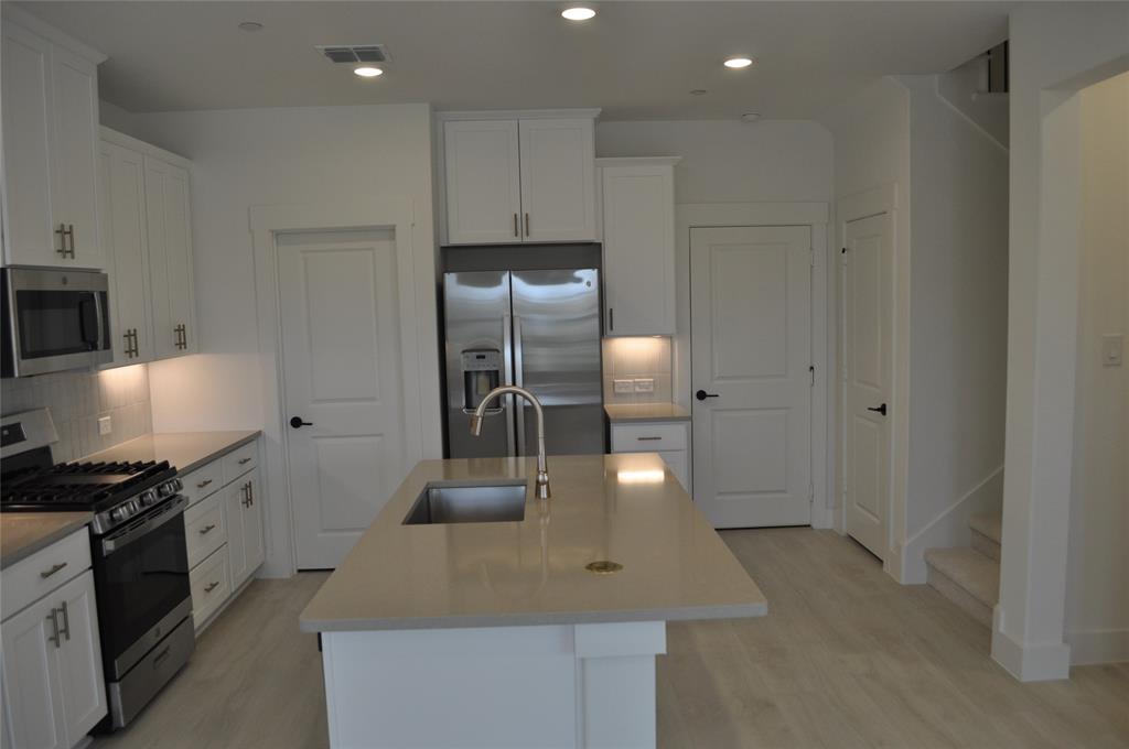 Trinity Falls Planning Unit 8 Ph 2 - Residential Lease