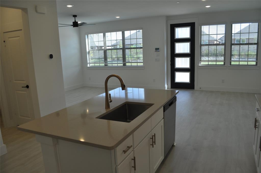 Trinity Falls Planning Unit 8 Ph 2 - Residential Lease