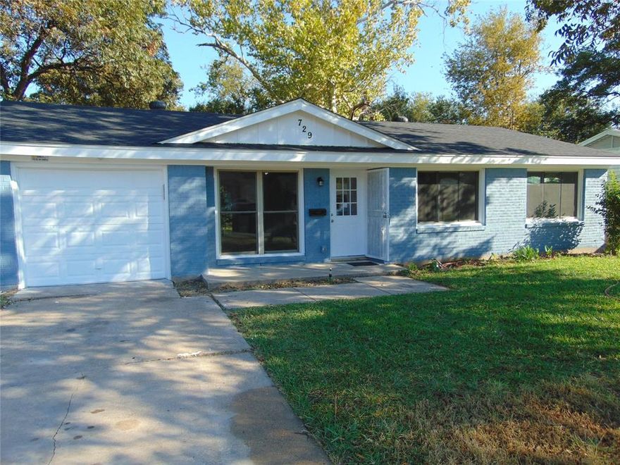 NESTLED UNDER MATURE TREES THIS UPDATED HOME IS READY FOR YOU!  Freshly painted inside and out 2025.  New roof 2025.  Updated with Low-E windows = LOW bills for you!  Kitchen has new cabinets and new Uba Tuba granite countertops 2025.  SS appliances and LED lighting too.  New Luxury plank vinyl flooring throughout, 2025. Updated bath.  Light and inviting.  This home is ready to go!