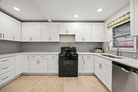 Tiny photo for 2633 Lasalle Drive, Irving, TX 75062 (MLS # 20986242)