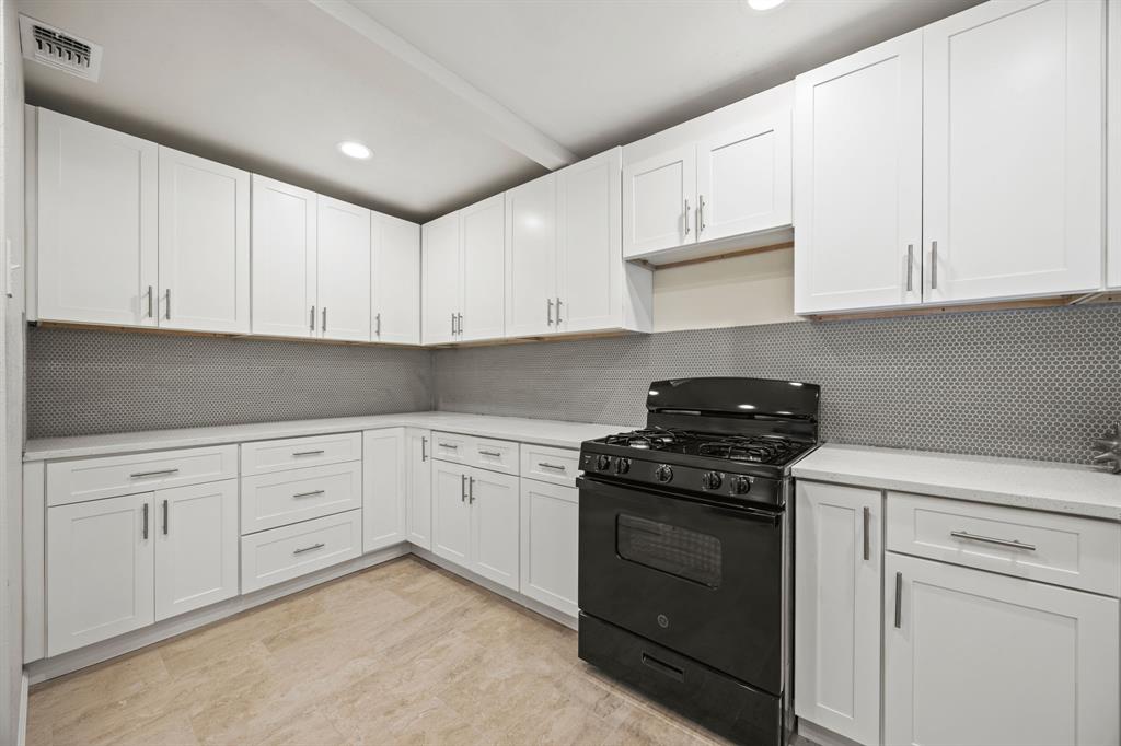 2633 Lasalle Drive