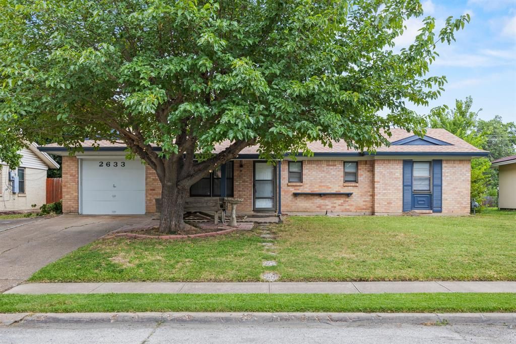 Photo for 2633 Lasalle Drive, Irving, TX 75062 (MLS # 20986242)