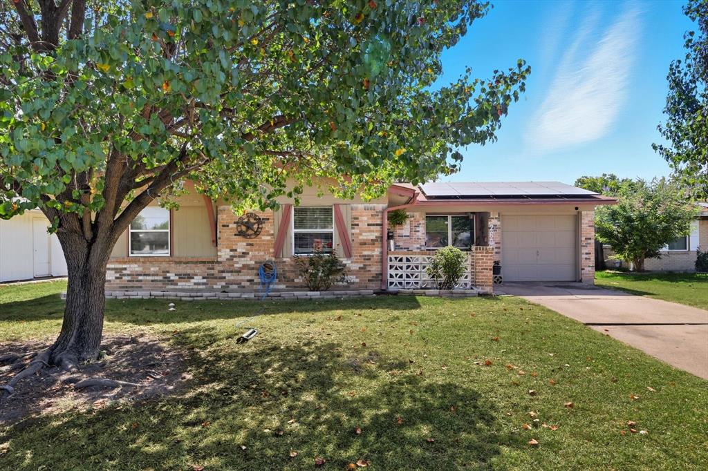 2604 Burning Tree Lane