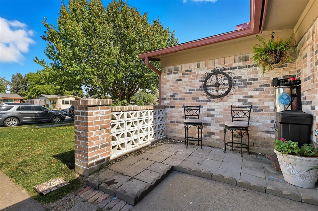 2604 Burning Tree Lane