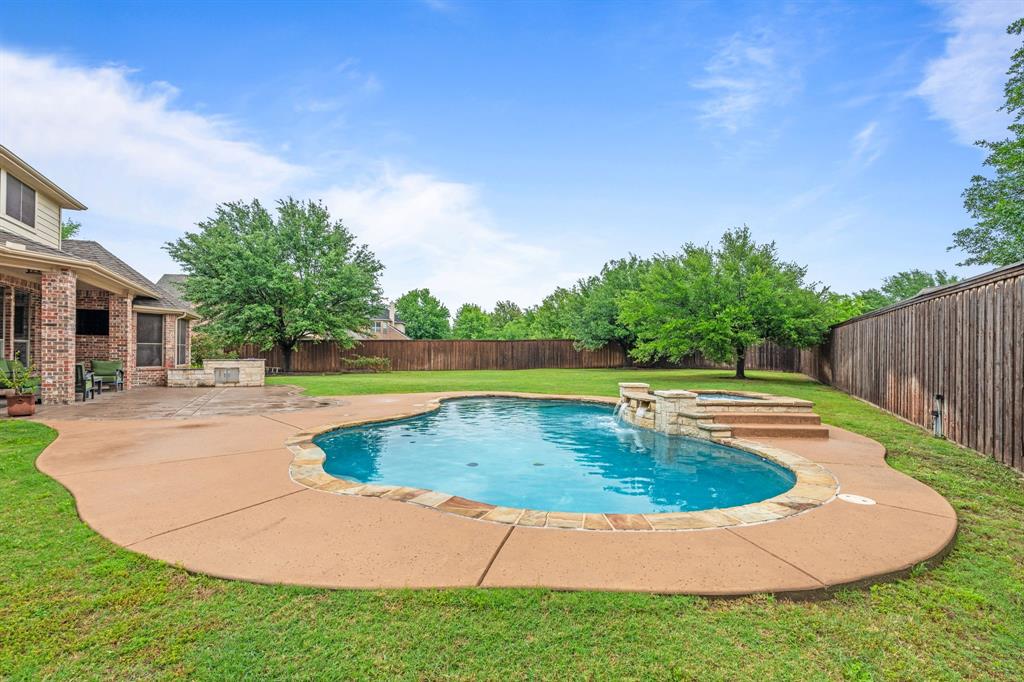 703 Mockingbird Drive