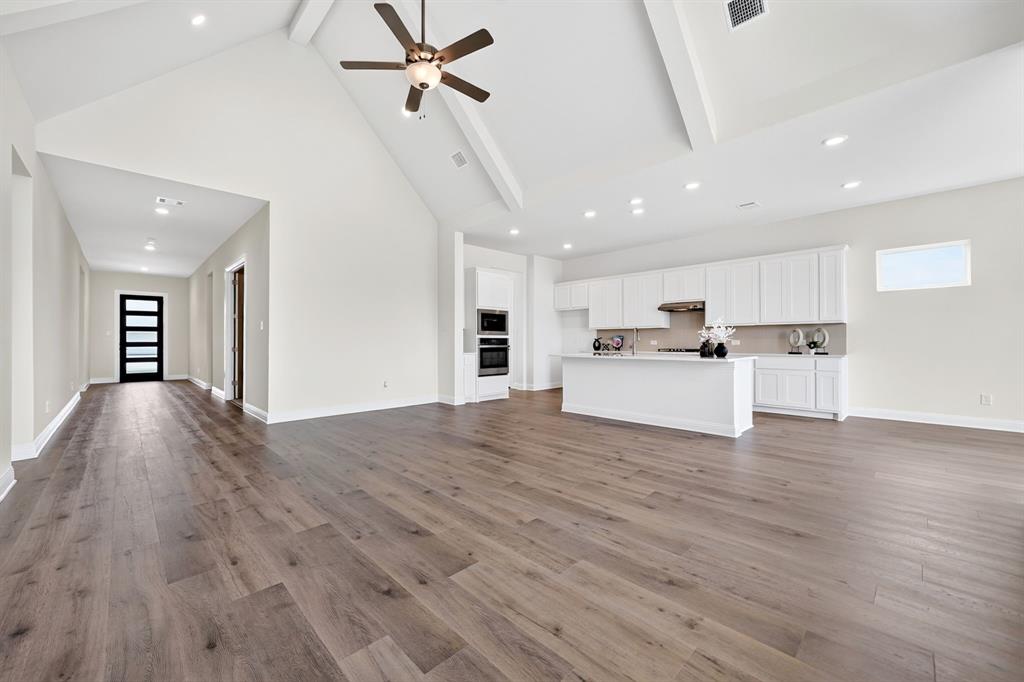4009 Tamarack Lane