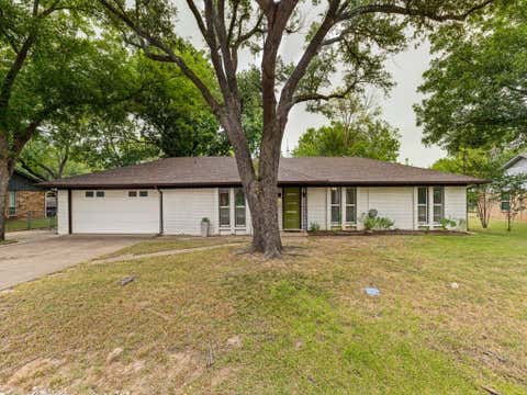 Photo of 410 E White Street, Pilot Point, TX 76258 (MLS # 21341439)