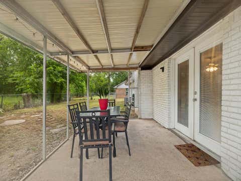Tiny photo for 410 E White Street, Pilot Point, TX 76258 (MLS # 21341439)