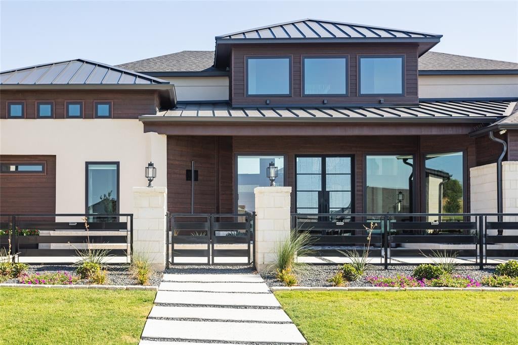 3316 Castlehill Court