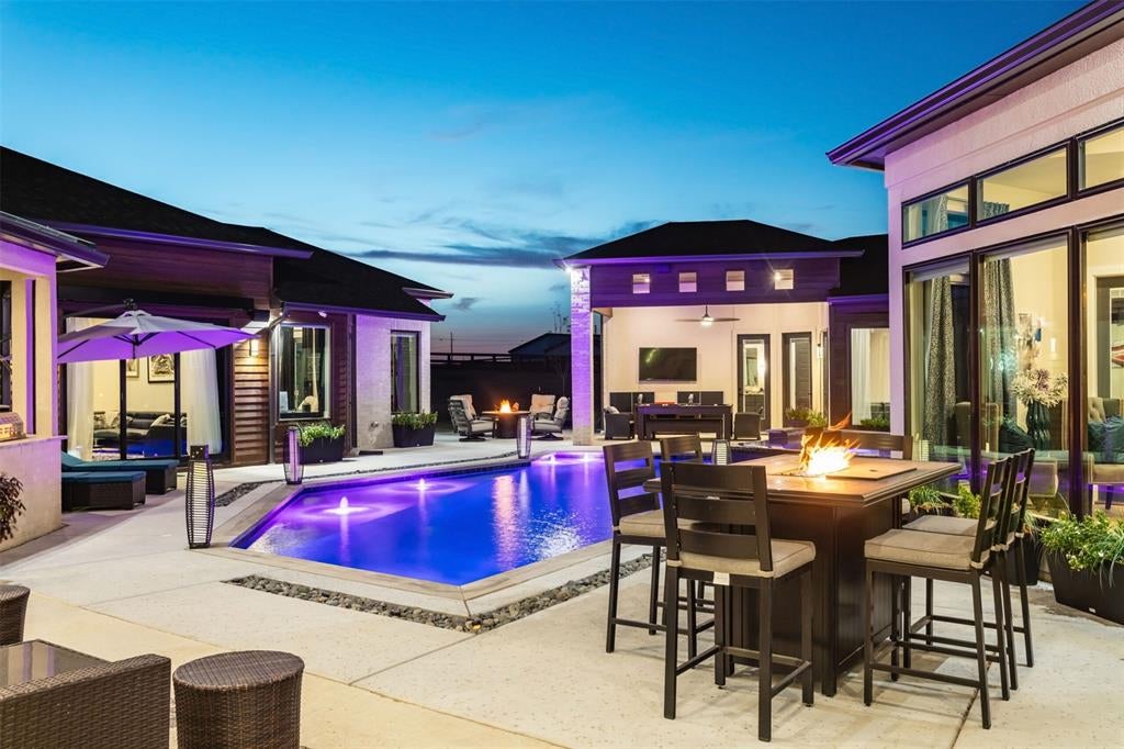 3316 Castlehill Court