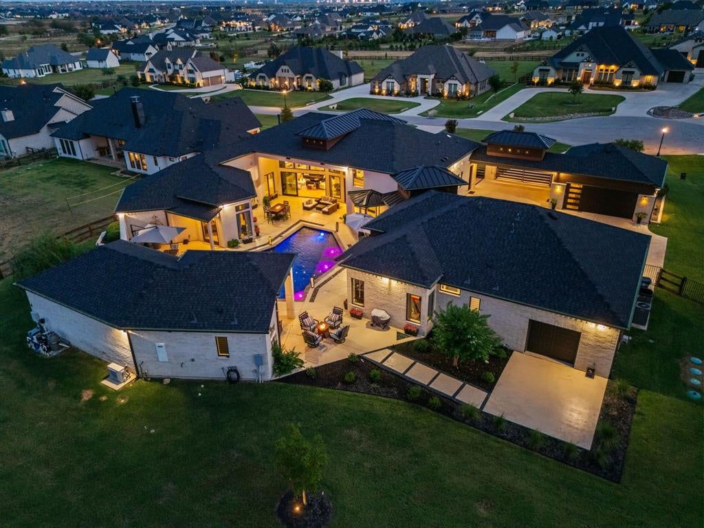 3316 Castlehill Court