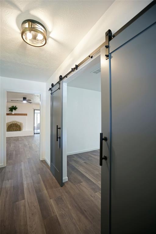 2121 Stonegate Drive N