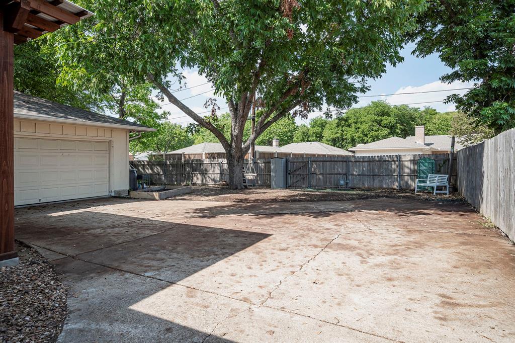 Floyd Terrace - Residential Lease