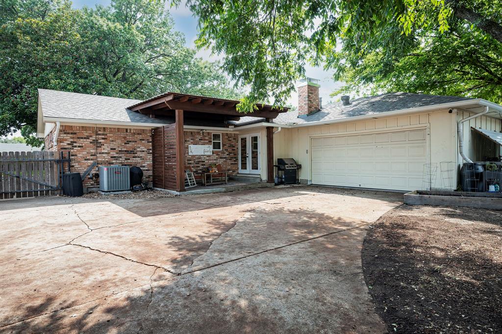 Floyd Terrace - Residential Lease