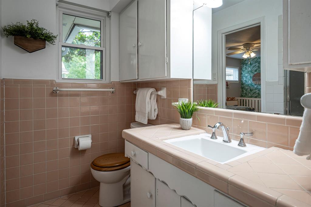 Floyd Terrace - Residential Lease