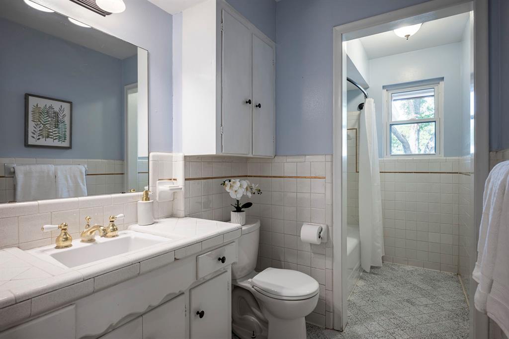 Floyd Terrace - Residential Lease