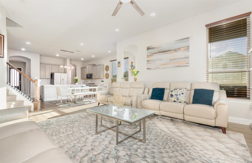 2923 Grand Lookout Lane