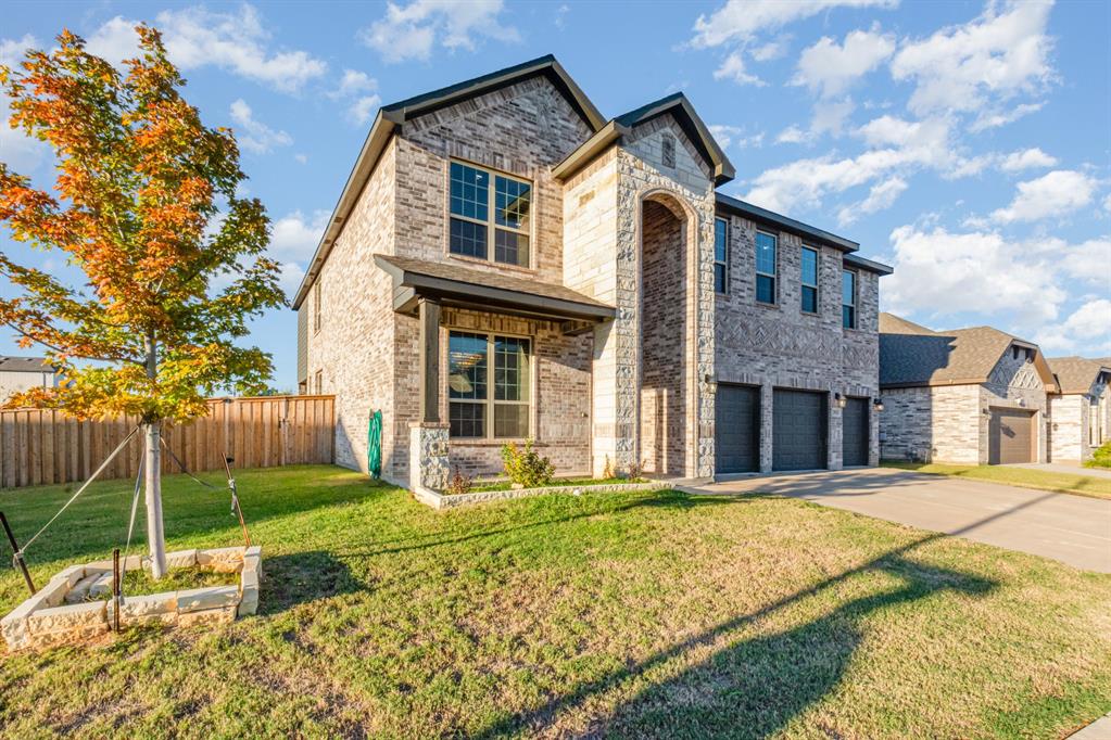 2923 Grand Lookout Lane