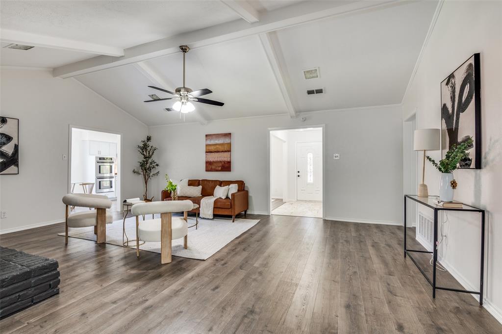 1013 Briarwood Lane