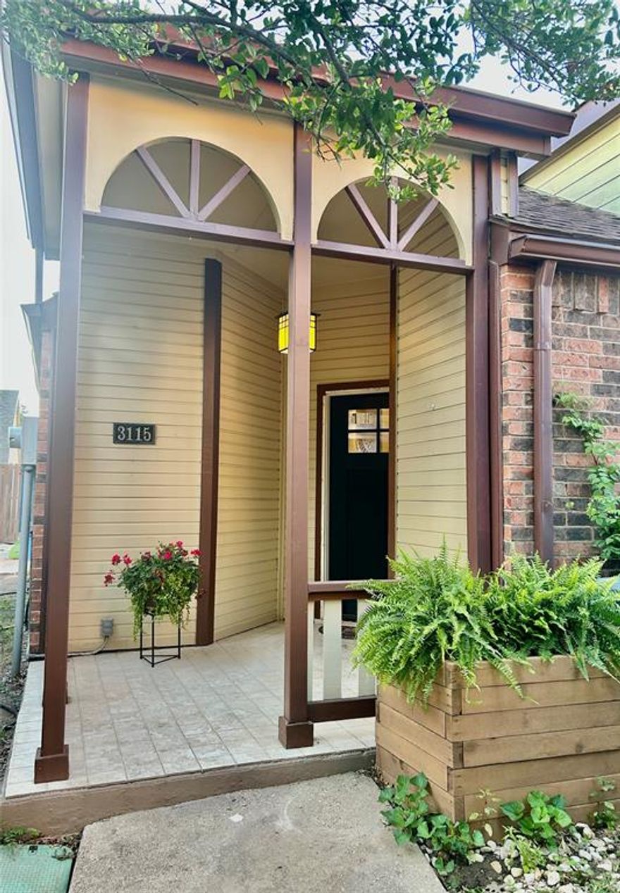 Victorian-style cottage home with attached single-car garage in the desirable Gables on Royal Lane. Vaulted ceilings in many rooms create an airy, open feel and make the home live larger than its square footage. The living and dining areas are bright and open, showcasing NEW vinyl plank flooring, vaulted ceilings in the living room with oversized windows and two patios! Located just minutes from I-35 and the Tollway, short distance to both airports (DFW and Love Field), Addison shops and night life.