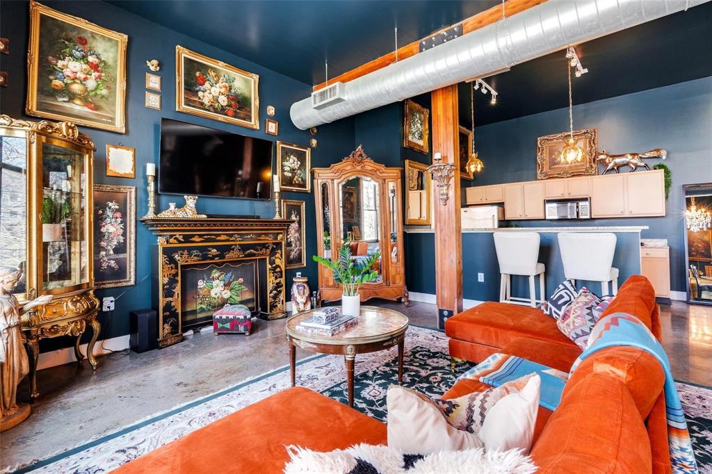 Live Oak Lofts Condo - Residential